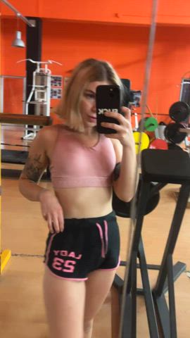 18 and tight, ready for a sexy showdown - free porn video