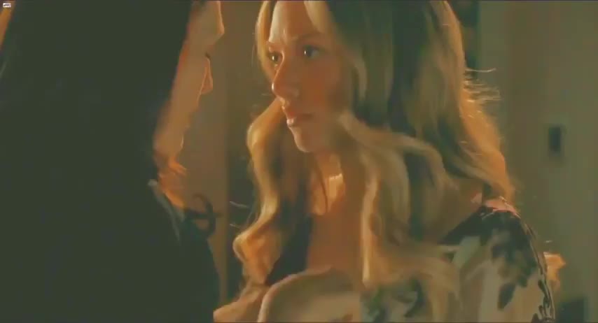 Amanda Seyfried And Julianne Moore - free porn video