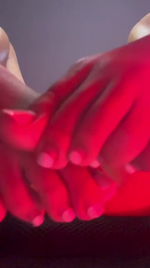 Fuck me if I'm wrong but pigs do fly right? - free porn video