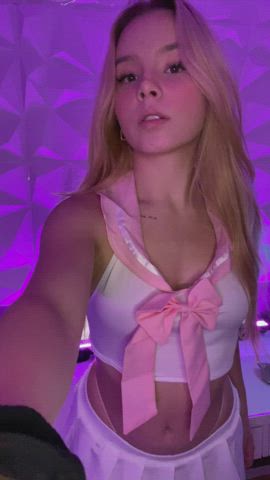 do i look too young to be your girlfriend - free porn video