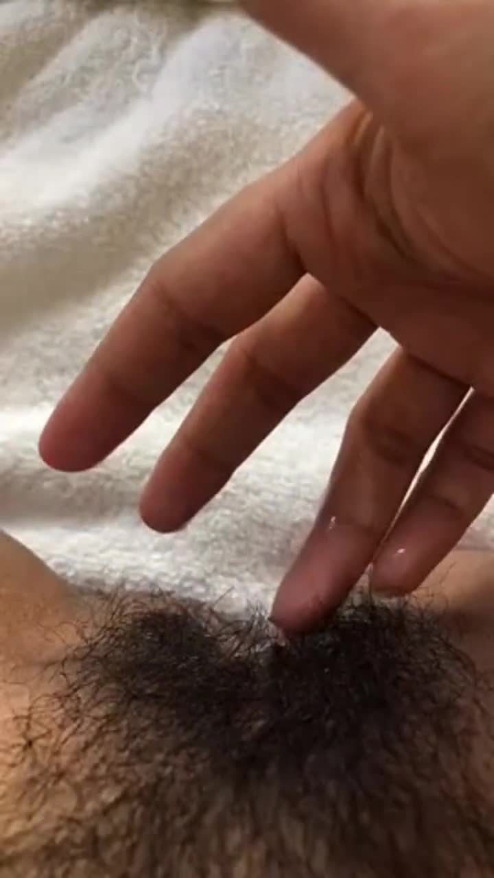 Hazy, horny, drooling hairy pussy - free porn video