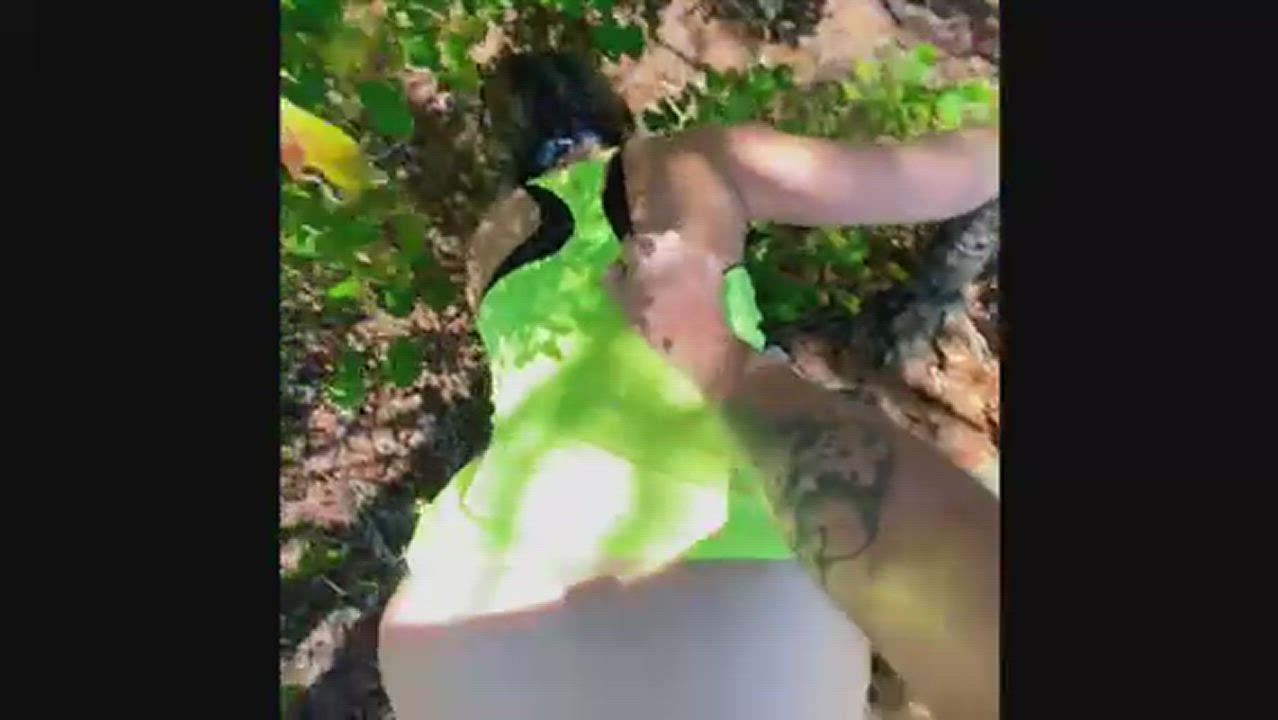 Hiking and a little sex break 🍑🍆 - free porn video