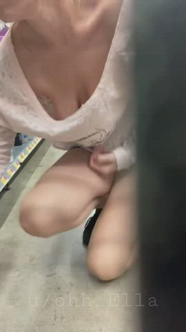 I love flashing my boobs at Walmart! - free porn video