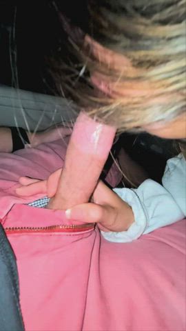 I was on my way home when I got the irresistible urge to suck cock😜🥵 - free porn video