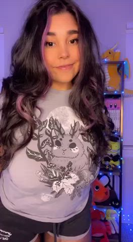 Who asked for a curvy Latina this holiday? - free porn video