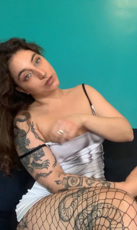 I bet you could jerk off to me even if you saw me fully clothed - free porn video