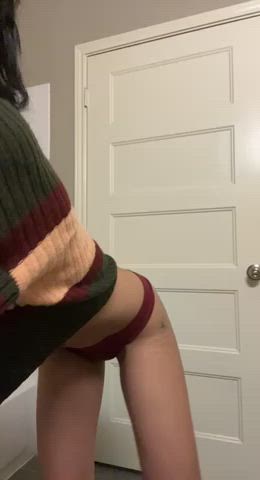 Let me put these on your face baby 😘 - free porn video