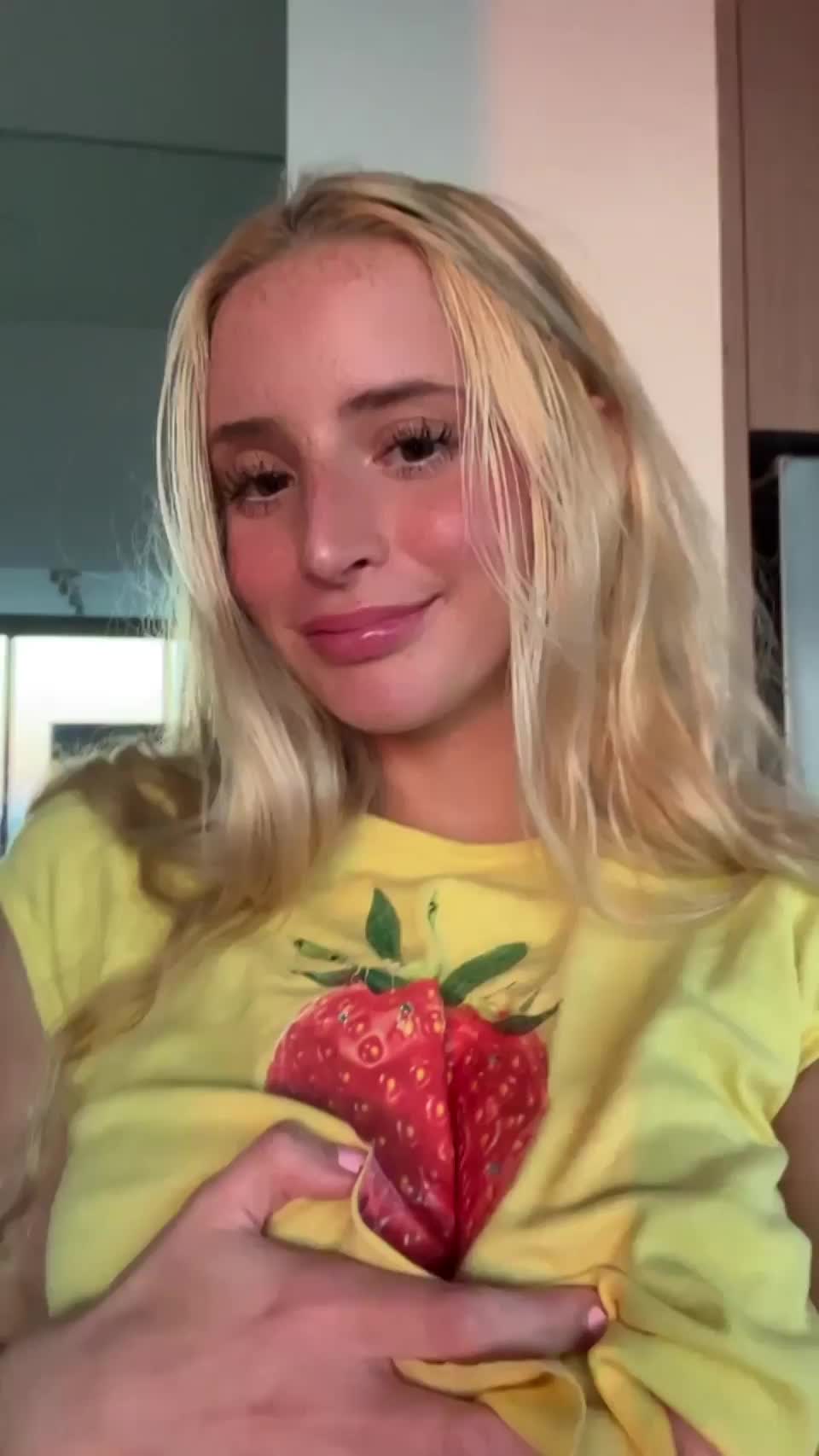 my boobies like to jiggle jiggle - free porn video
