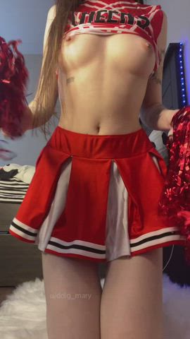 I like flashing my teen pussy - free porn video