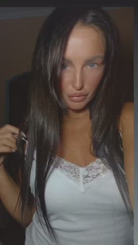 Cute tits and hot mouth want to play with your lolipop 🍭 - free porn video