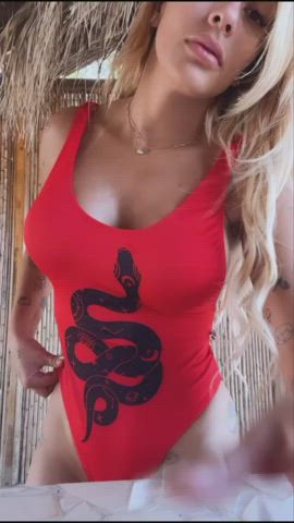 Looking for a long and thick "Snake" 🐍💦 - free porn video