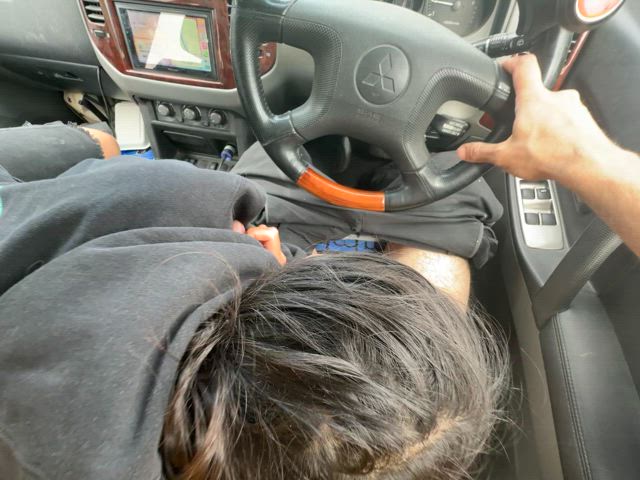 It's so much fun to go for a drive and giving him a bj while he drives - free porn video