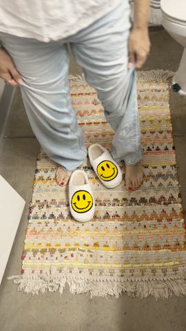 Can I have your 🍆 in my feet whenever I want to? - free porn video