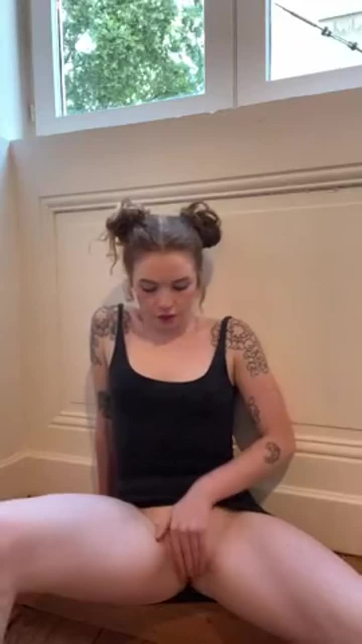You should give me a hand - free porn video