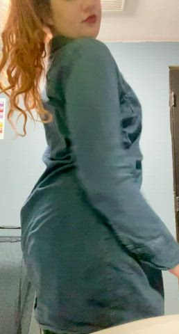 Sneaky work booty - free porn video