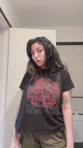 showing you my tits at the bathroom concert 😈 - free porn video