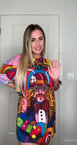 5”2 and 100lbs of fun under this big baggy shirt - free porn video