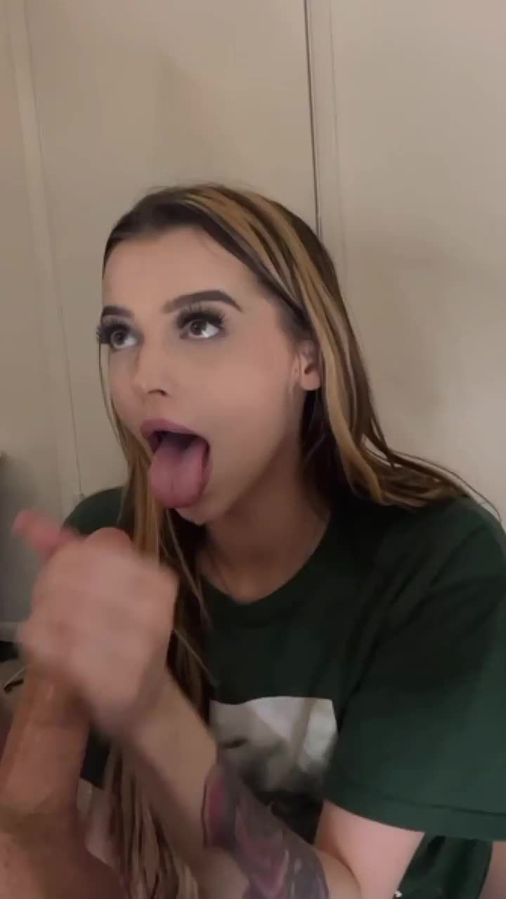 wearing his tshirt while i suck his cum out 😌 - free porn video