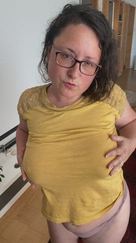 If you’re into Milfs with big tits we’re gonna get along juuuust fine - free porn video