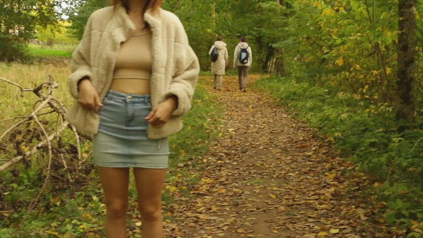 Flashing Pussy In The Park Near The Strangers - free porn video