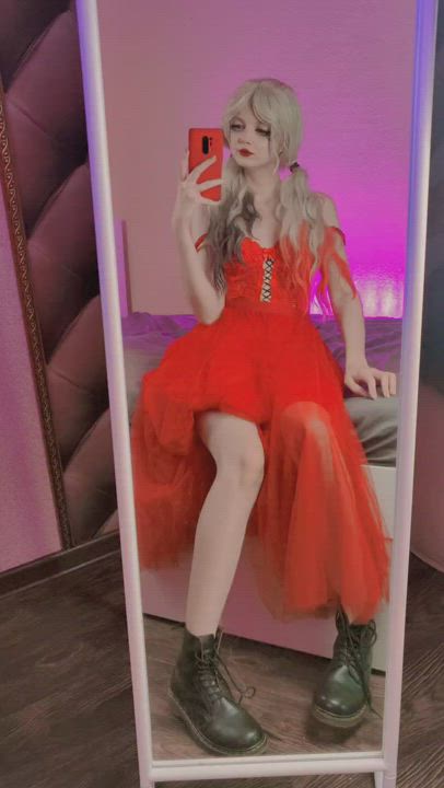 Here comes Harley Quinn - free porn video