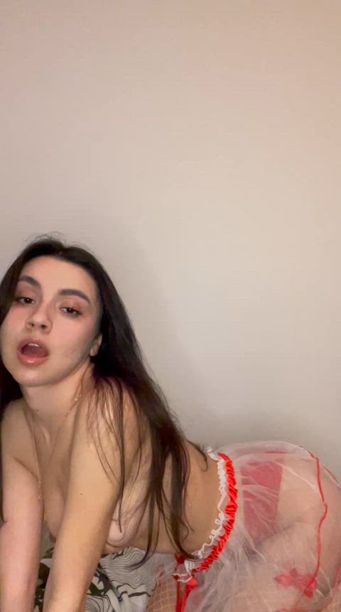 Brunettes are hottest - free porn video
