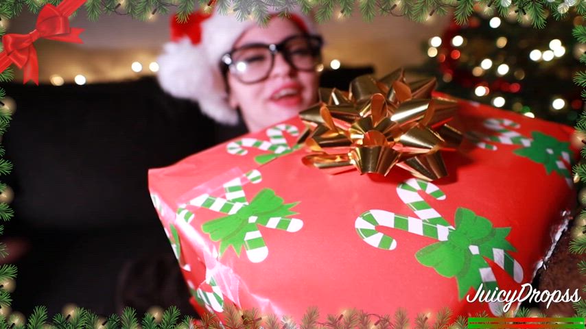 Happy Holidays🎄🎁💦 - free porn video