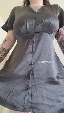 We're on our first date and I show you what's under my dress, would you smash? - free porn video