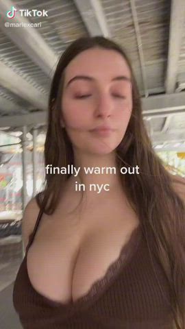 Walking in nyc - free porn video