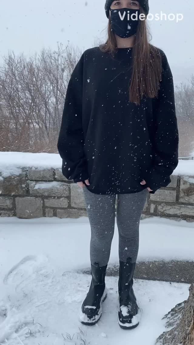 Throwback to when I had camel toe in the snow [gif] - free porn video