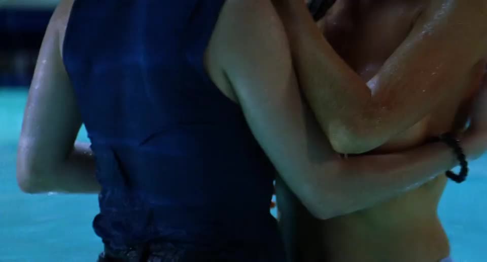 Denise Richards & Neve Campbell [Wild Things] - free porn video
