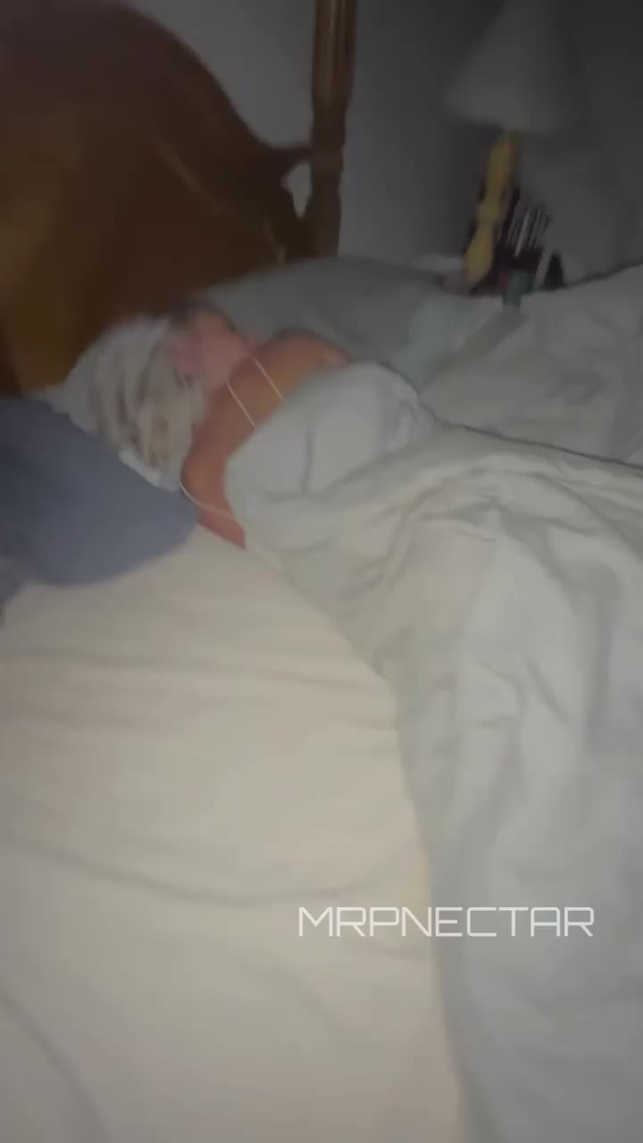 I like to wake her up to a surprise - free porn video