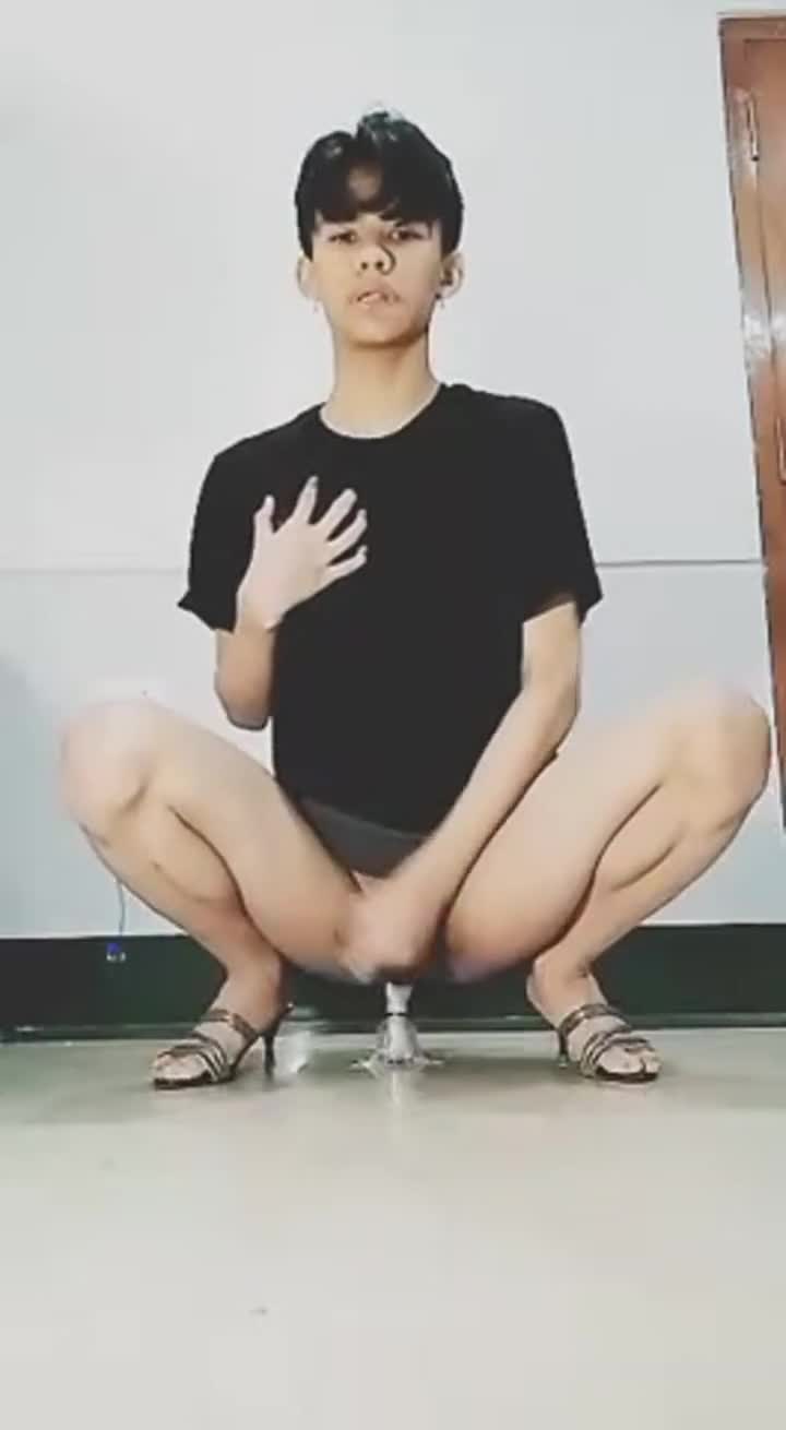 riding my homemade dildo🥵 - free porn video