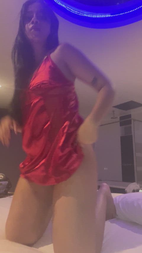 I just transferred to another high school and I'm a little bit insecure about my figure... do you think its bad? F18 - free porn video