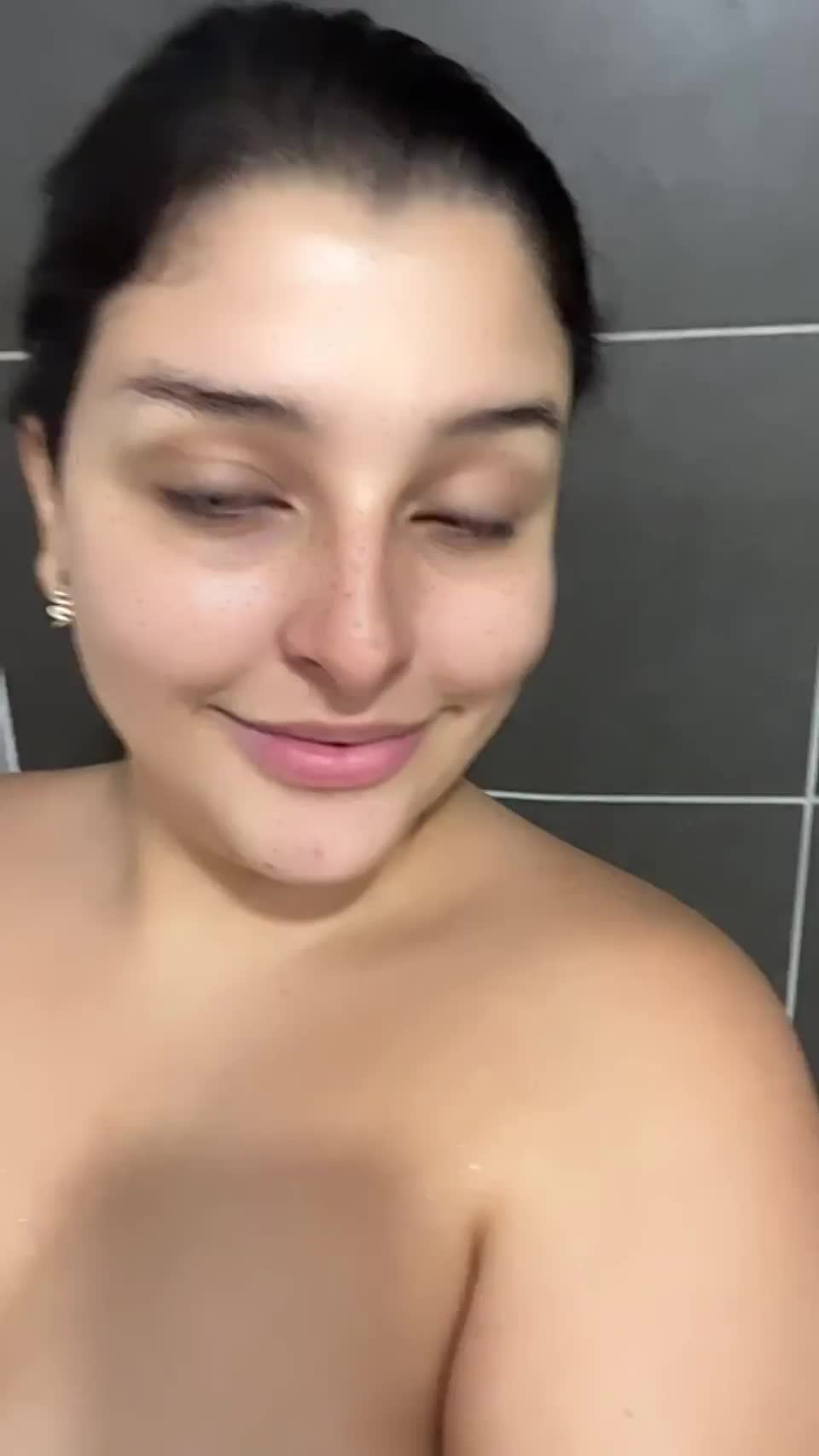I want to know who wants to taste my Asian-Latina bimbo ass 🍑 - free porn video