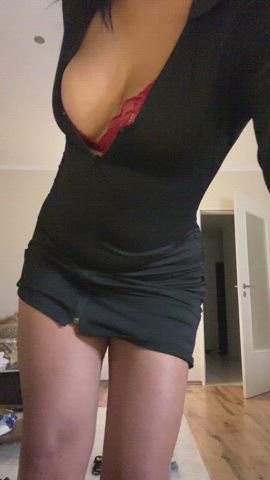 i won’t zip it open, you have to do it daddy😏 - free porn video