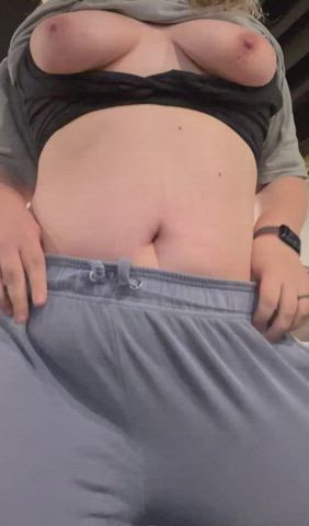 I normally show you all my ass - how’s the front view, instead? - free porn video
