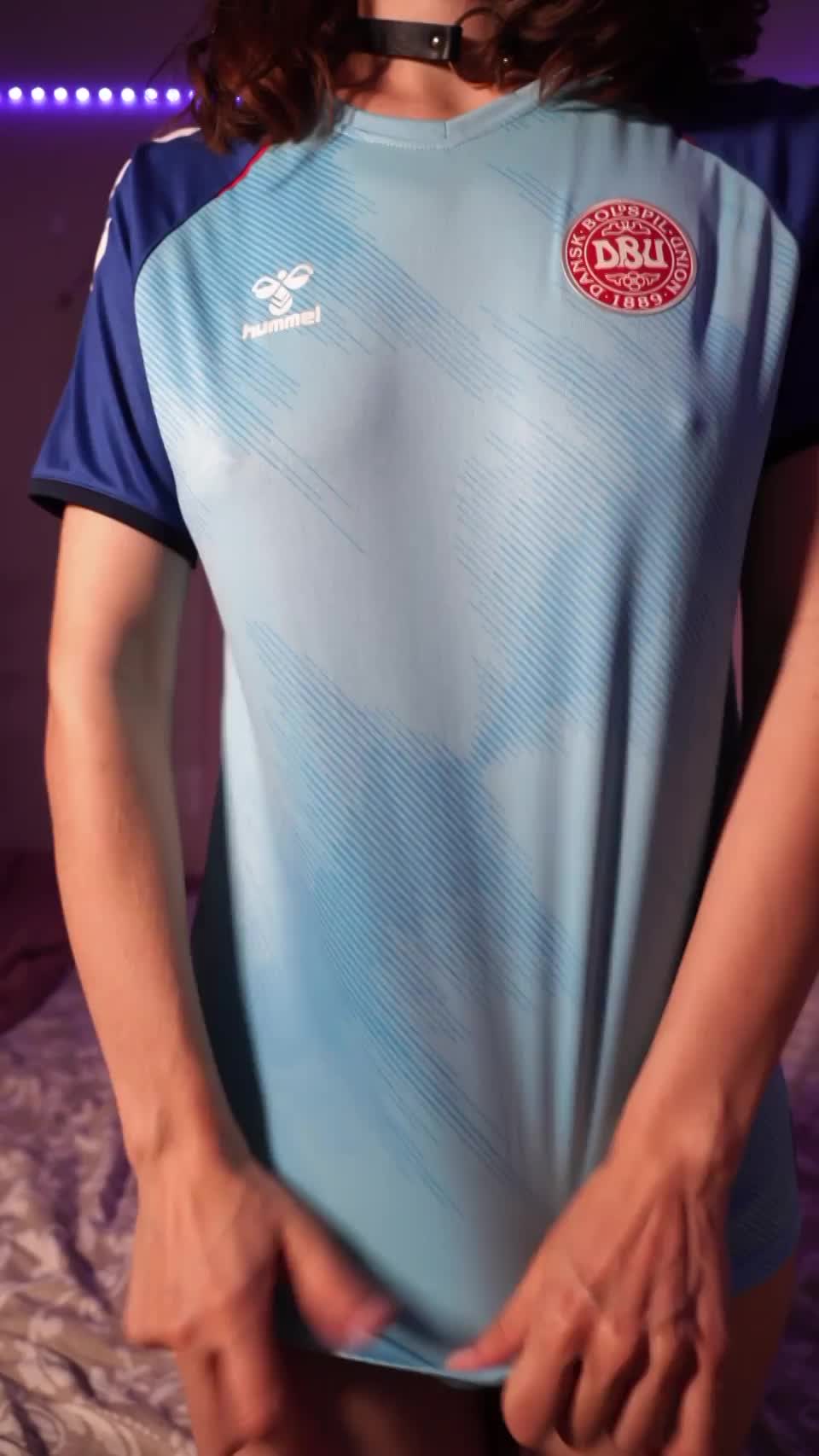 Come pick me up from soccer practice daddy? - free porn video