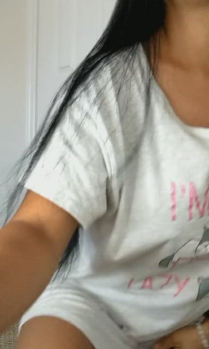 Do you like what's hiding under my lazy shirt😏 - free porn video