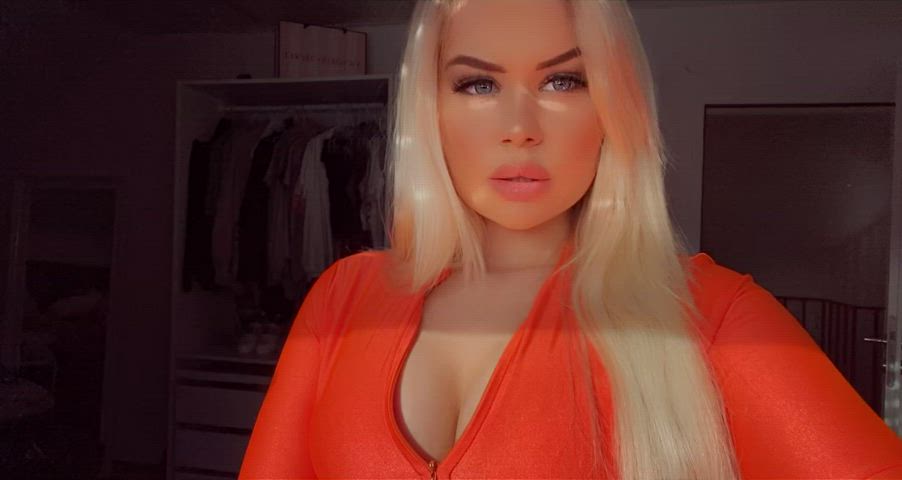 Do you like the top for our first date? - free porn video