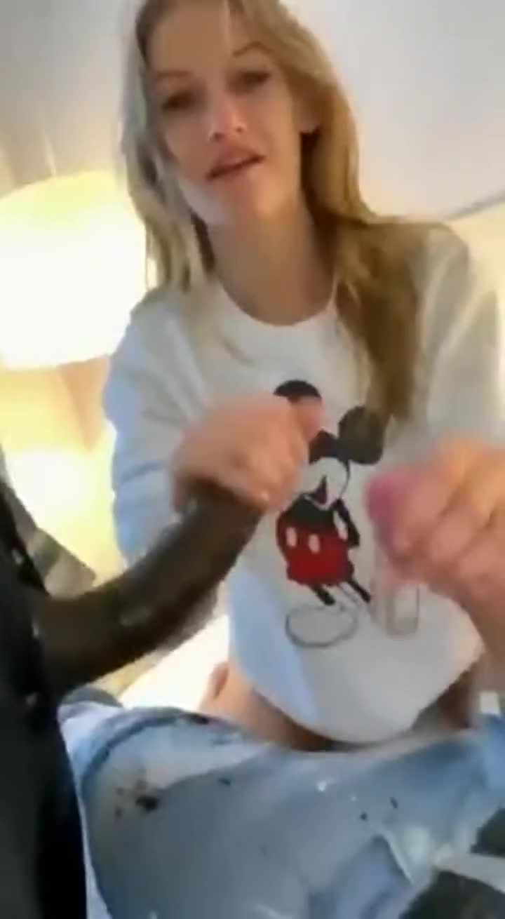 who's this? any other content of her? - free porn video