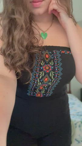 i'm a small snack with big bouncy titties :) - free porn video
