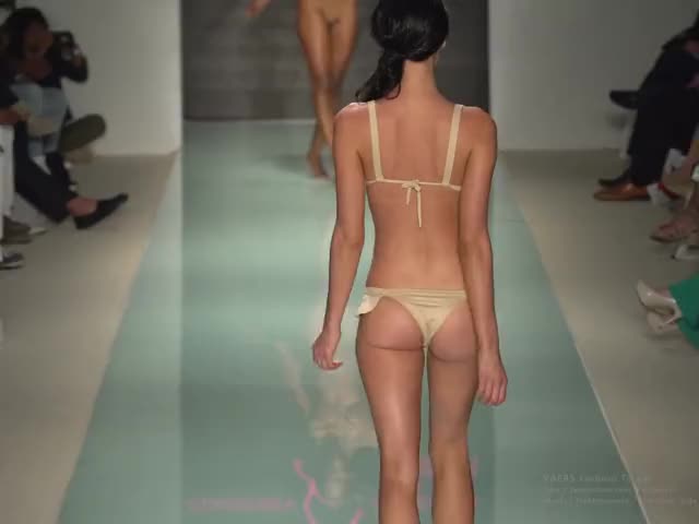 I love fashion shows - free porn video