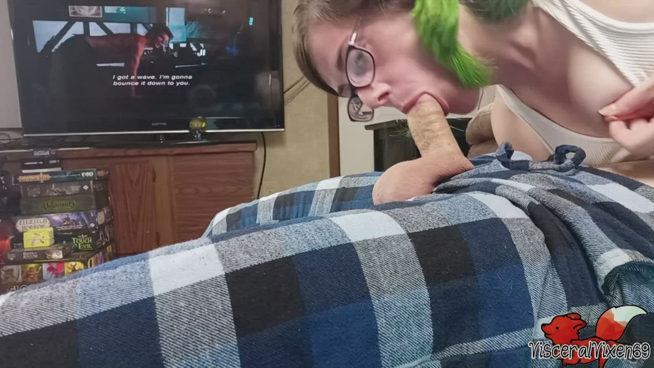OC: God I love to suck my roommates dick! - free porn video