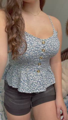 let me take my shirt off and bounce my natural boobs for you ;) - free porn video