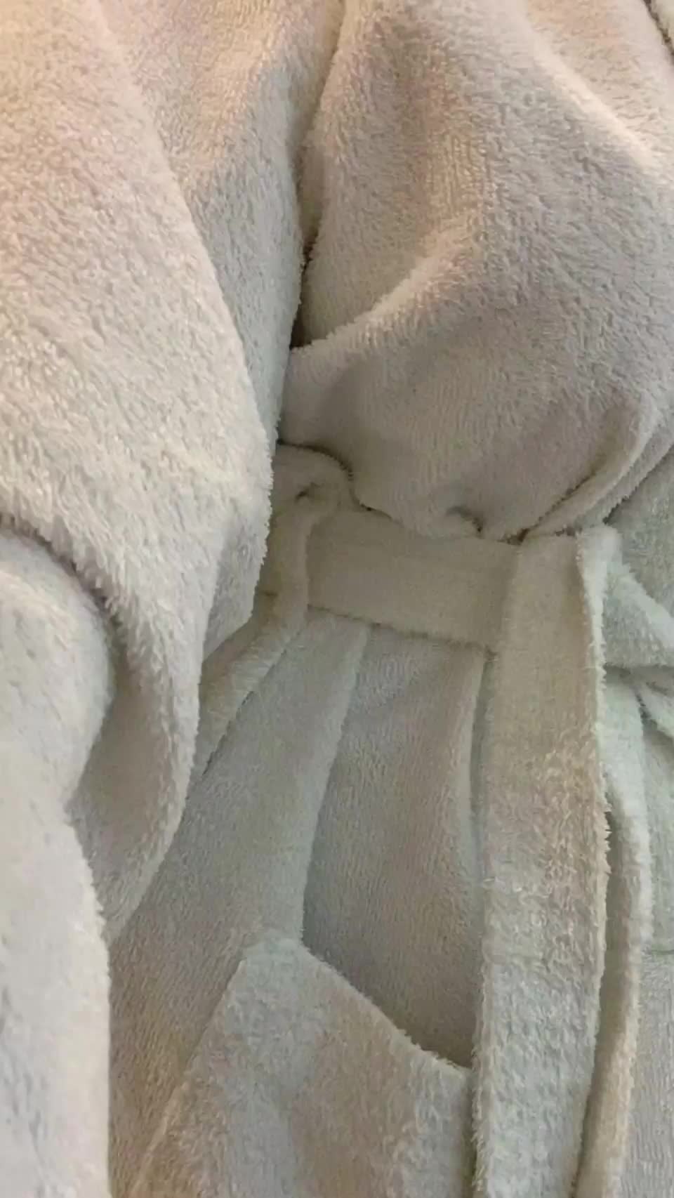 Takes off the robe - free porn video
