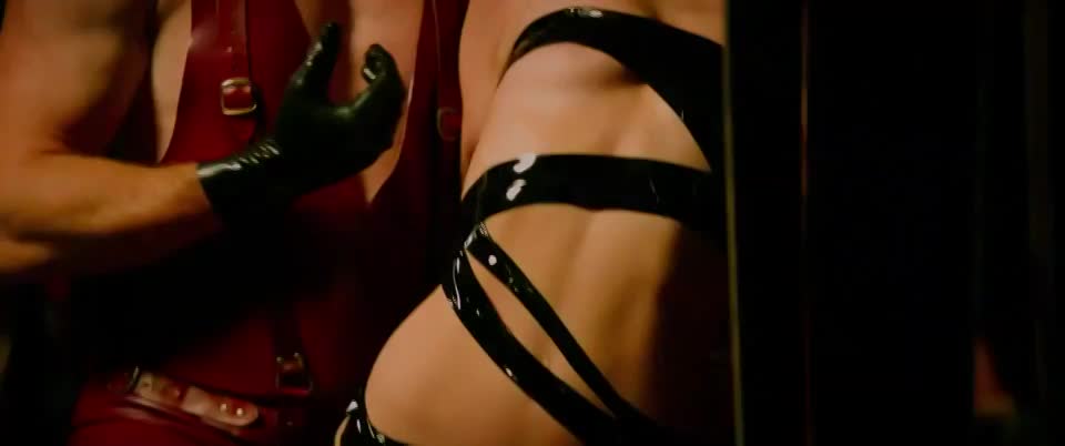 Amber Heard BDSM scene in "London Fields" - free porn video