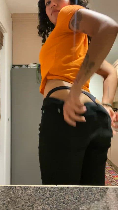 Just a Latina girl with a fat wagon ;-) - free porn video