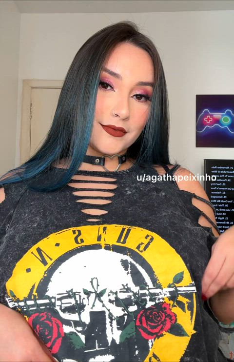 No one has breasts as juicy as Latinas, I hope they make you horny - free porn video