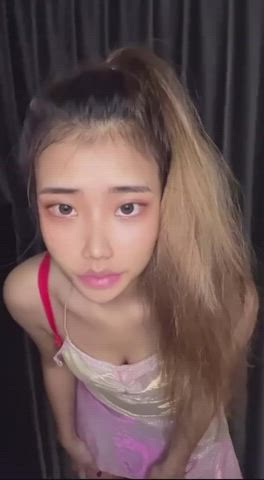 I just wanna be stretched, can anyone stretch my little pussy? 🙏💕 - free porn video